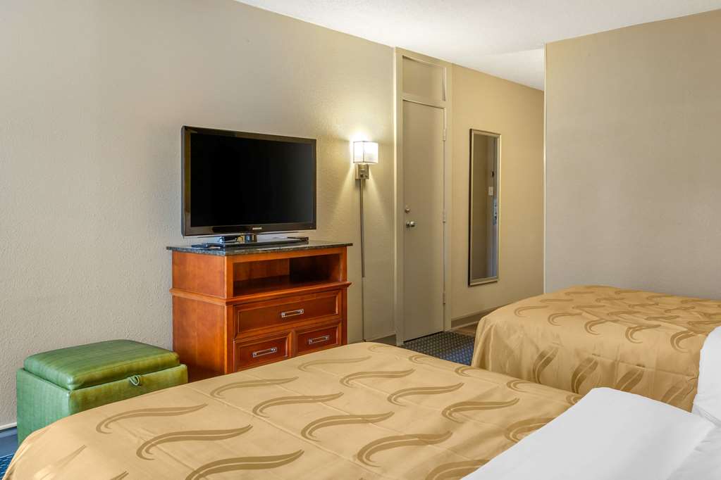 quality inn and suites apex holly springs