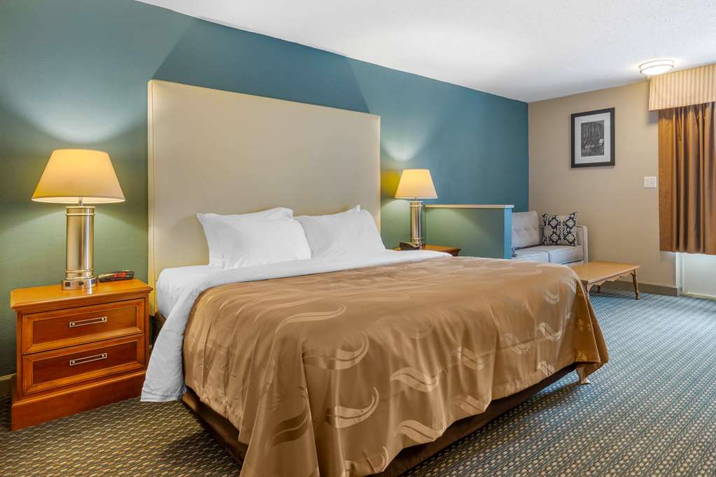 quality inn and suites apex holly springs
