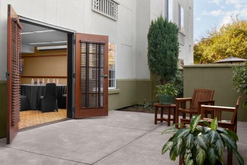 larkspur landing extended stay suites south san francisco