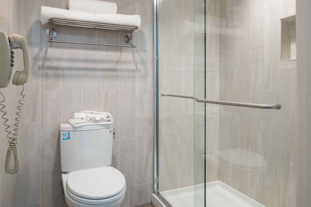 atherton park inn and suites