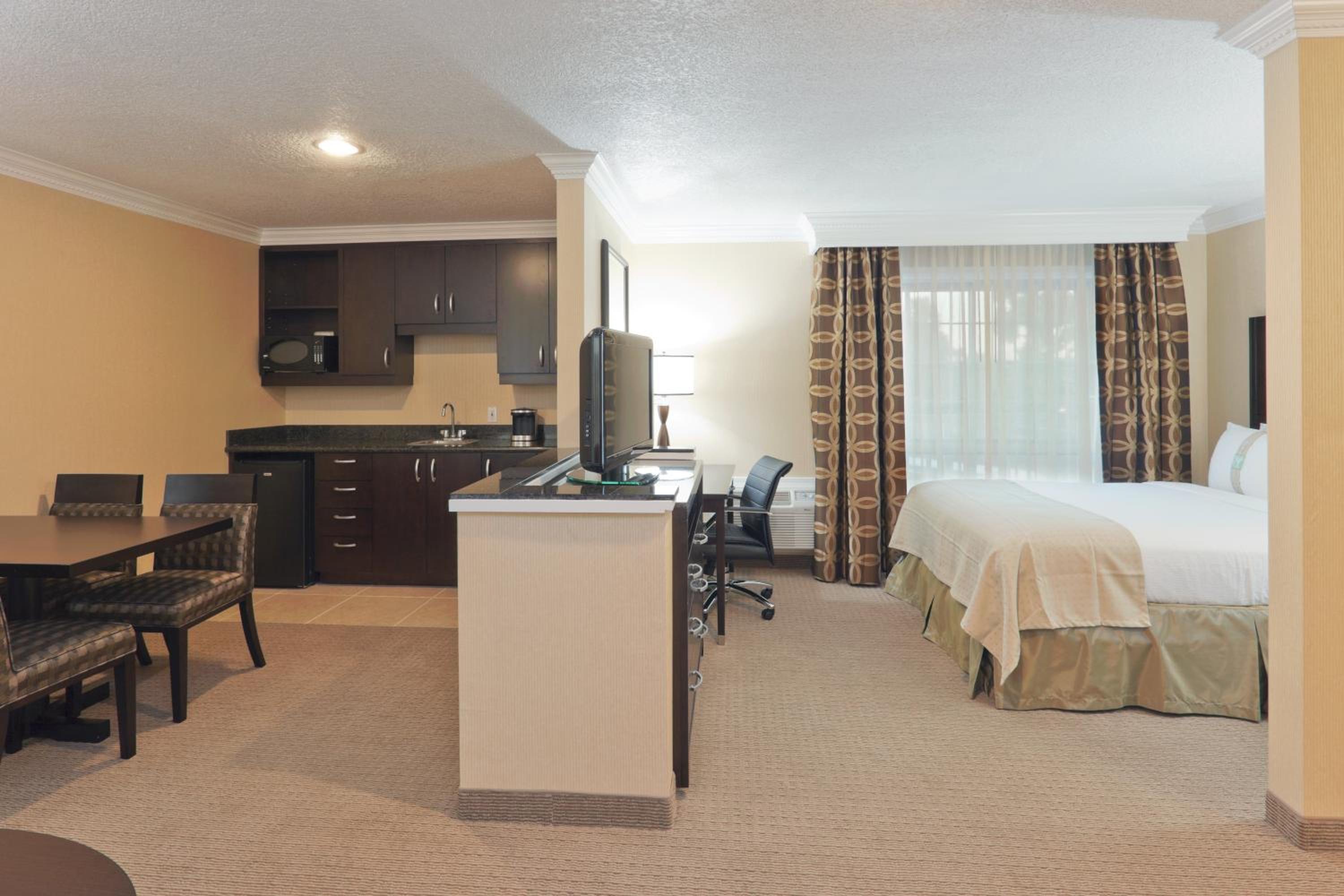 holiday inn and suites san mateo sfo by ihg