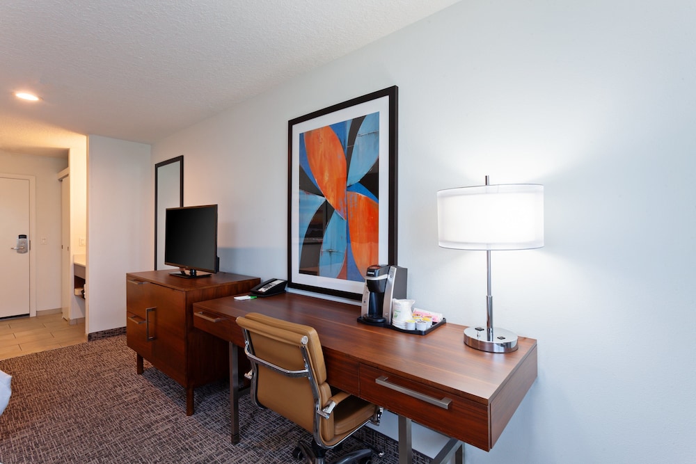 holiday inn and suites san mateo sfo by ihg