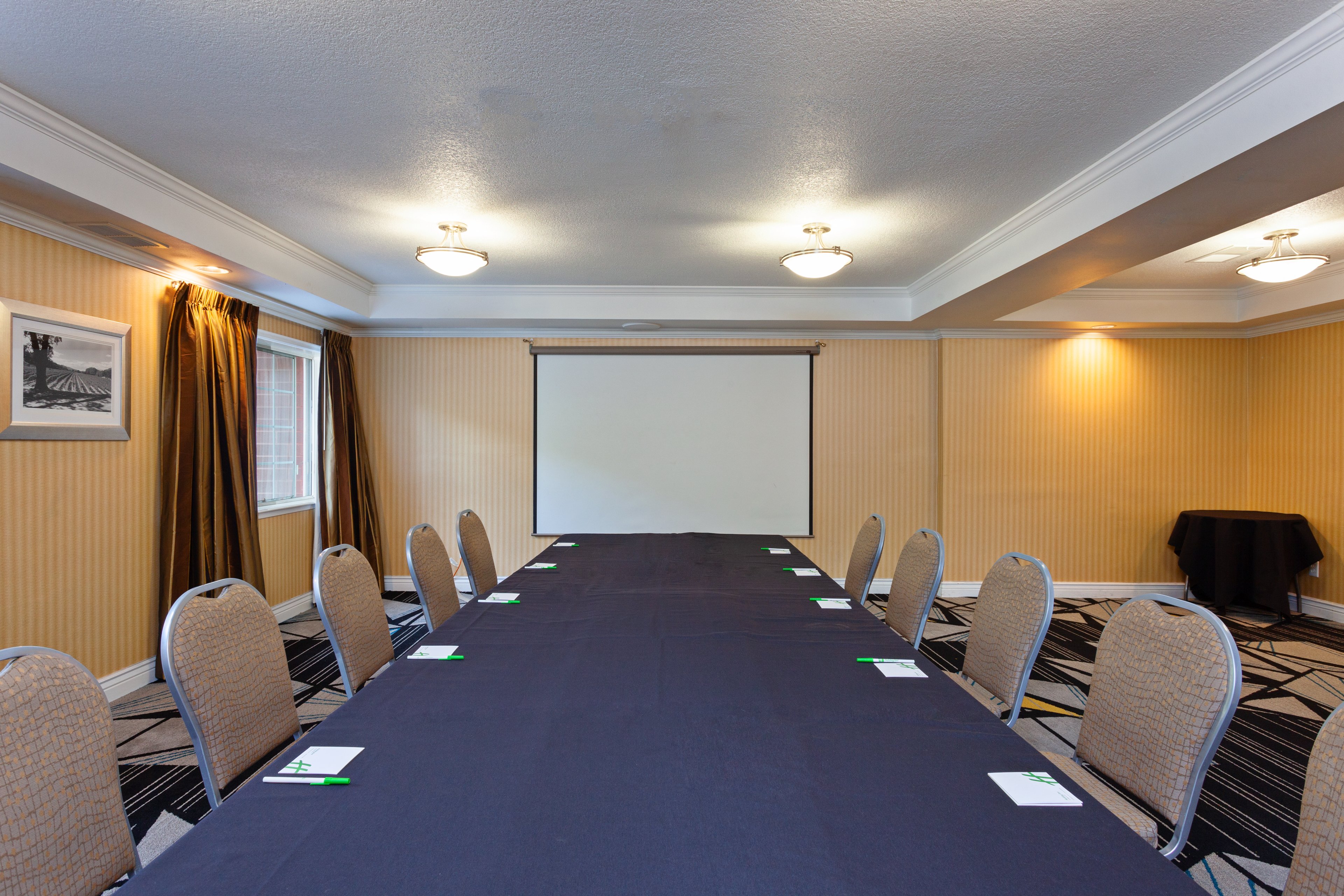 holiday inn and suites san mateo sfo by ihg