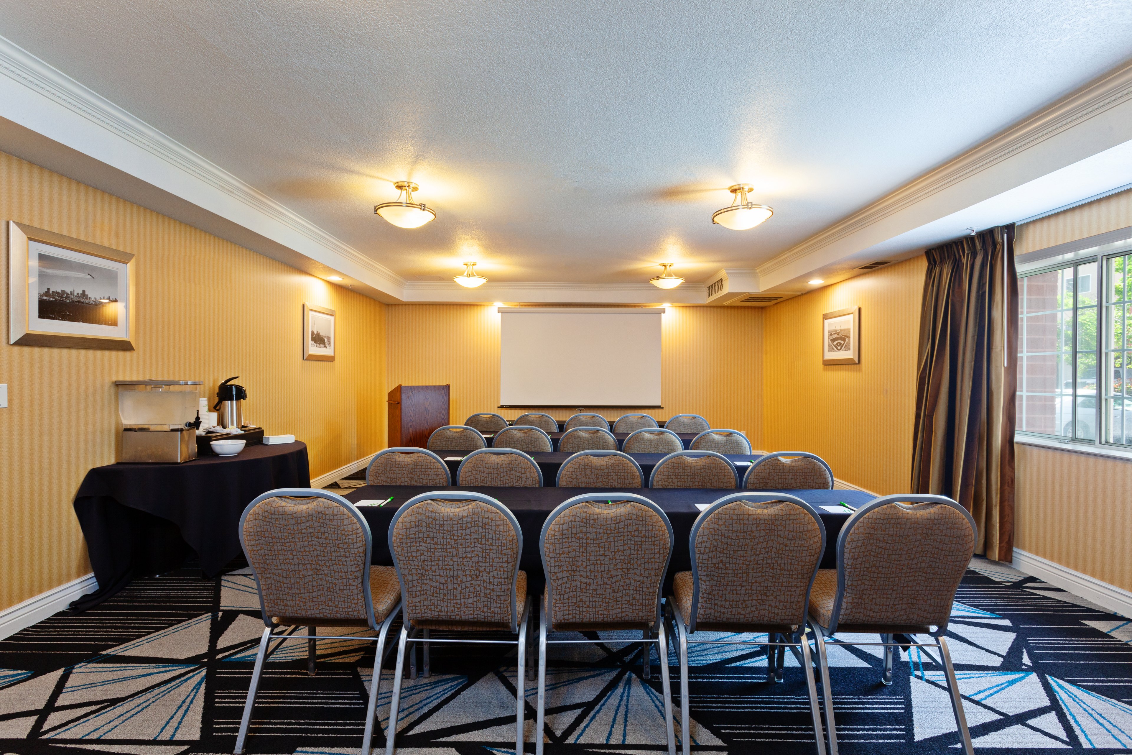 holiday inn and suites san mateo sfo by ihg