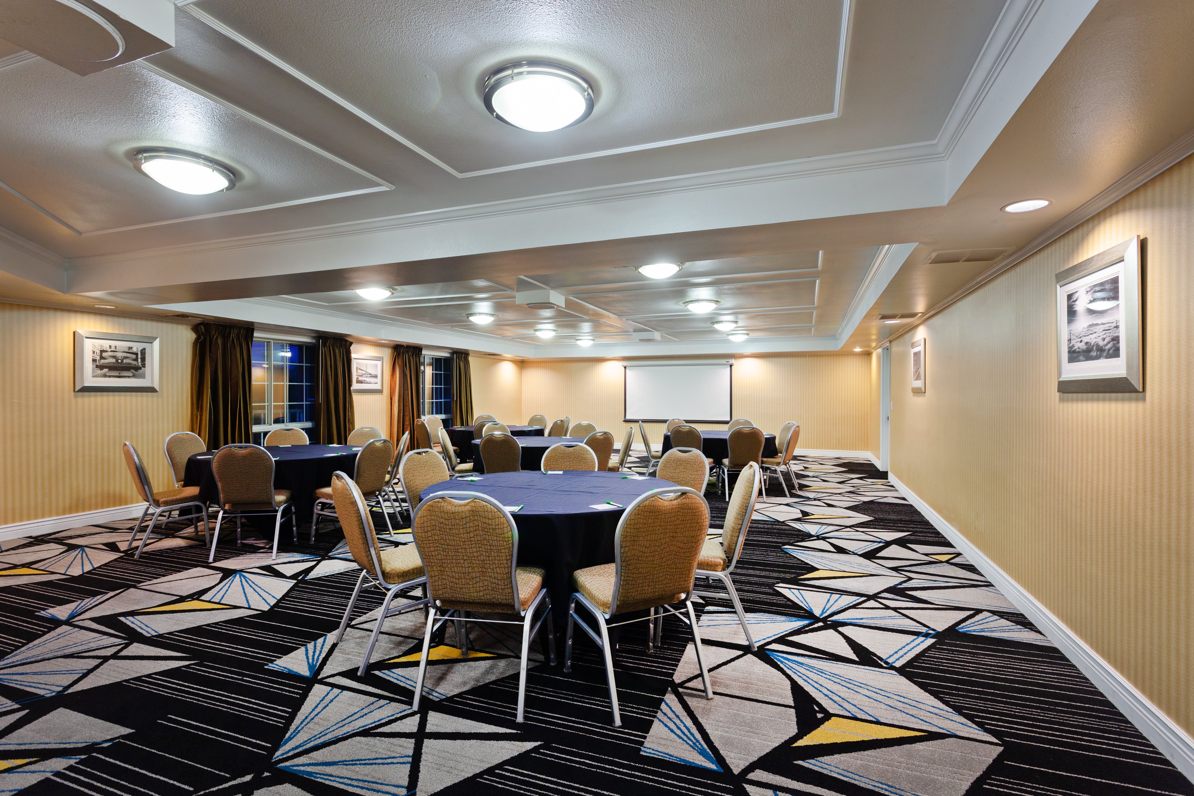 holiday inn and suites san mateo sfo by ihg
