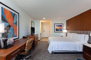 holiday inn and suites san mateo sfo by ihg