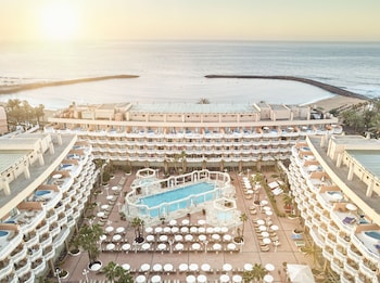 cleopatra palace hotel