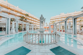 cleopatra palace hotel