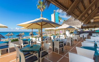 cleopatra palace hotel