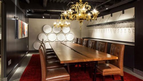 kimpton hotel vintage portland by ihg