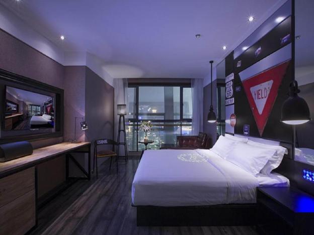orange hotel shanghai the bund waibaidu bridge
