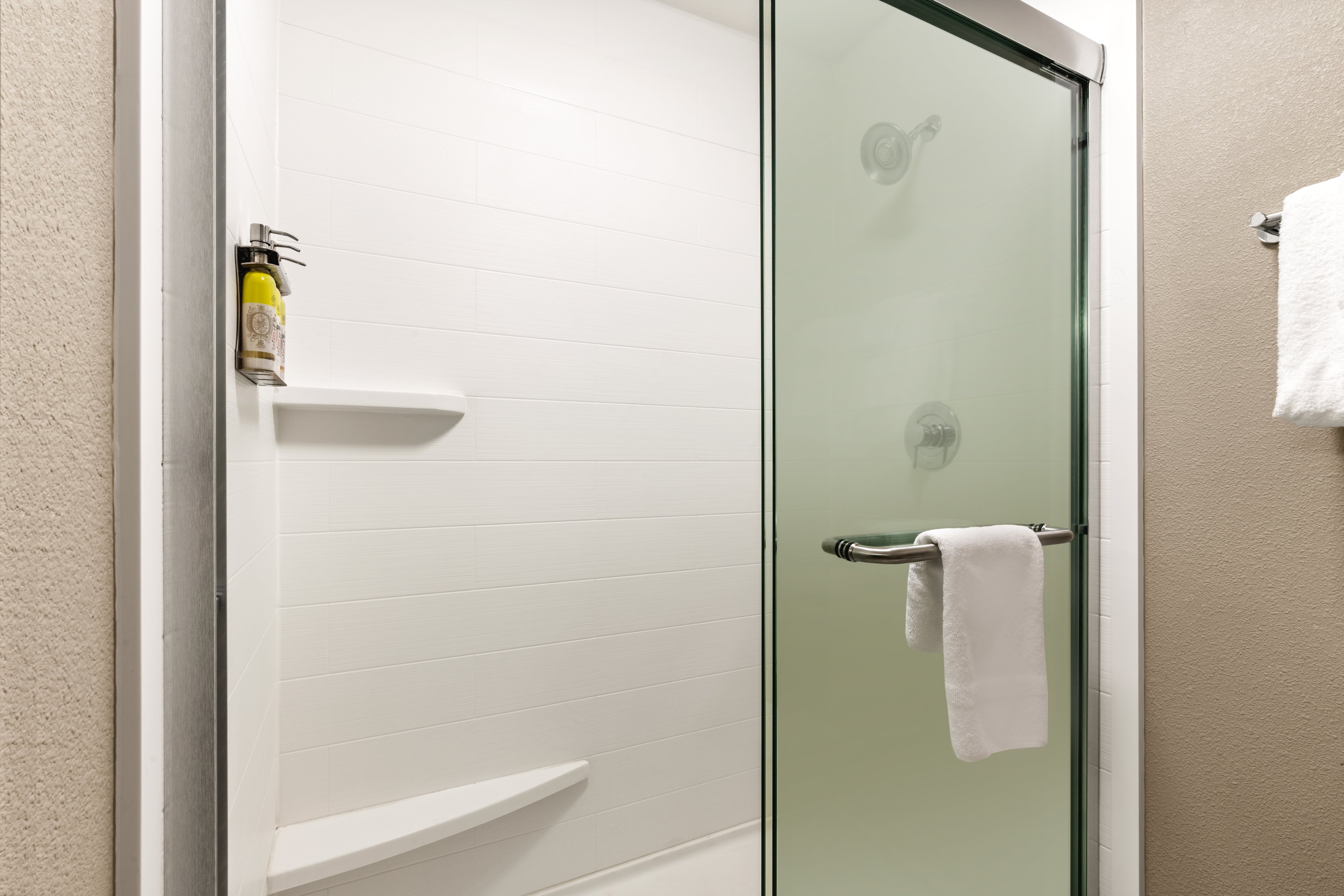 holiday inn express portland se clackamas area by ihg