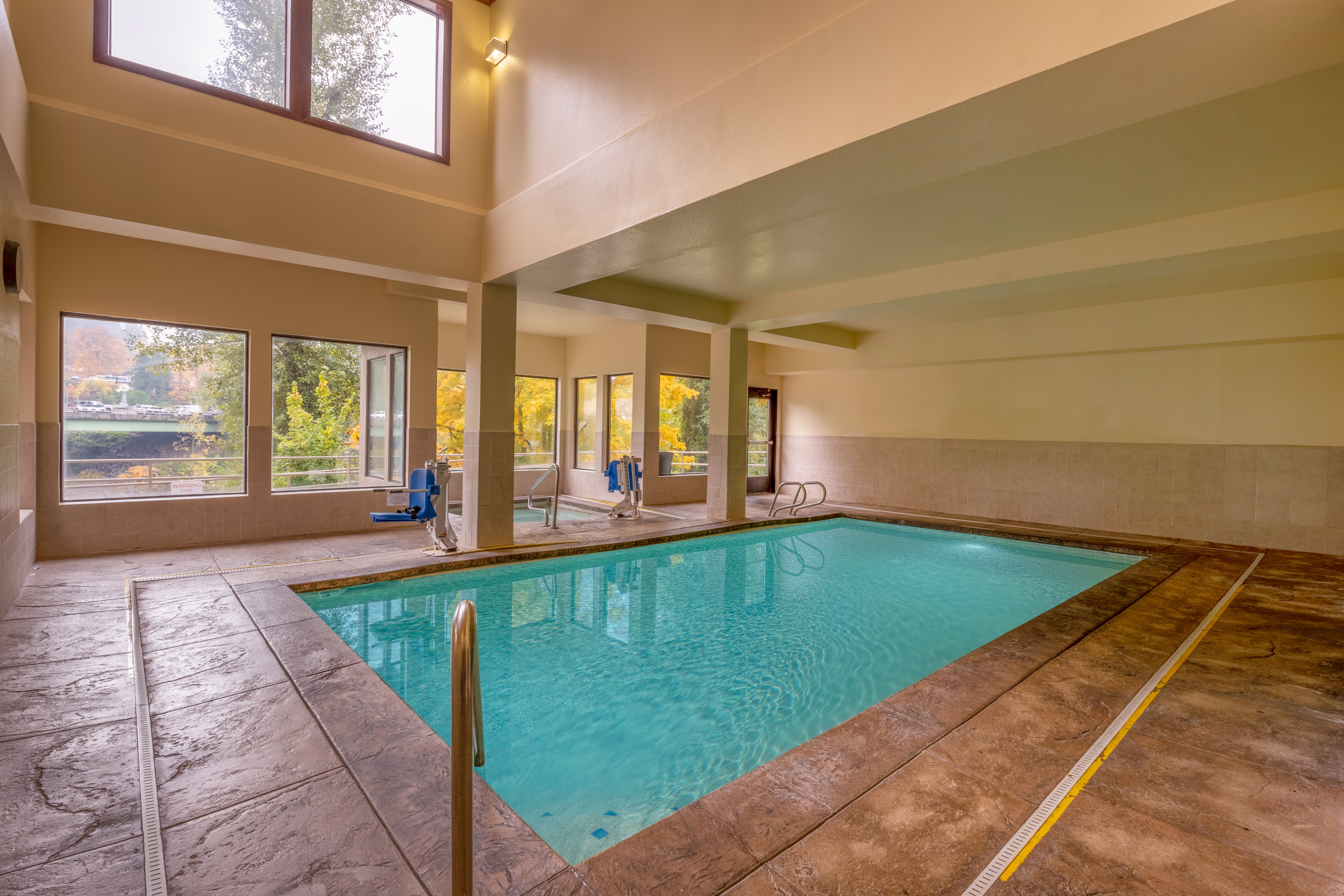 holiday inn express portland se clackamas area by ihg