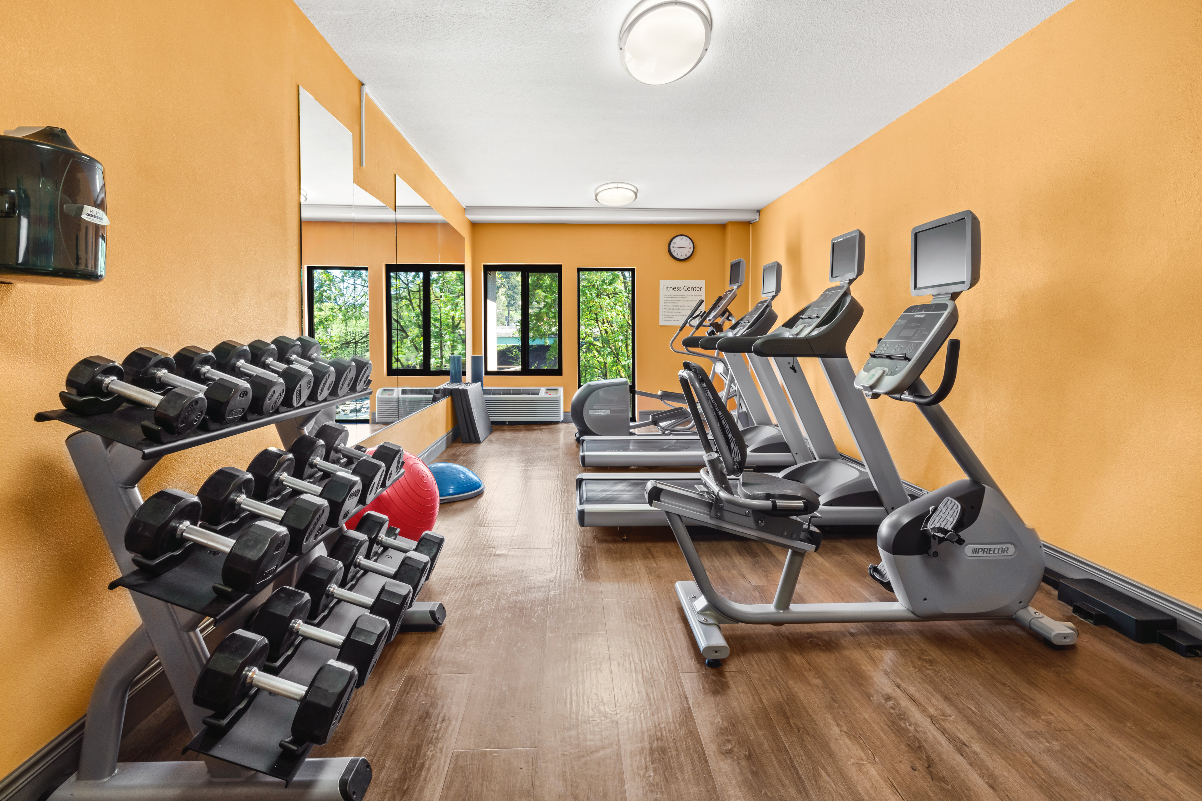 holiday inn express portland se clackamas area by ihg