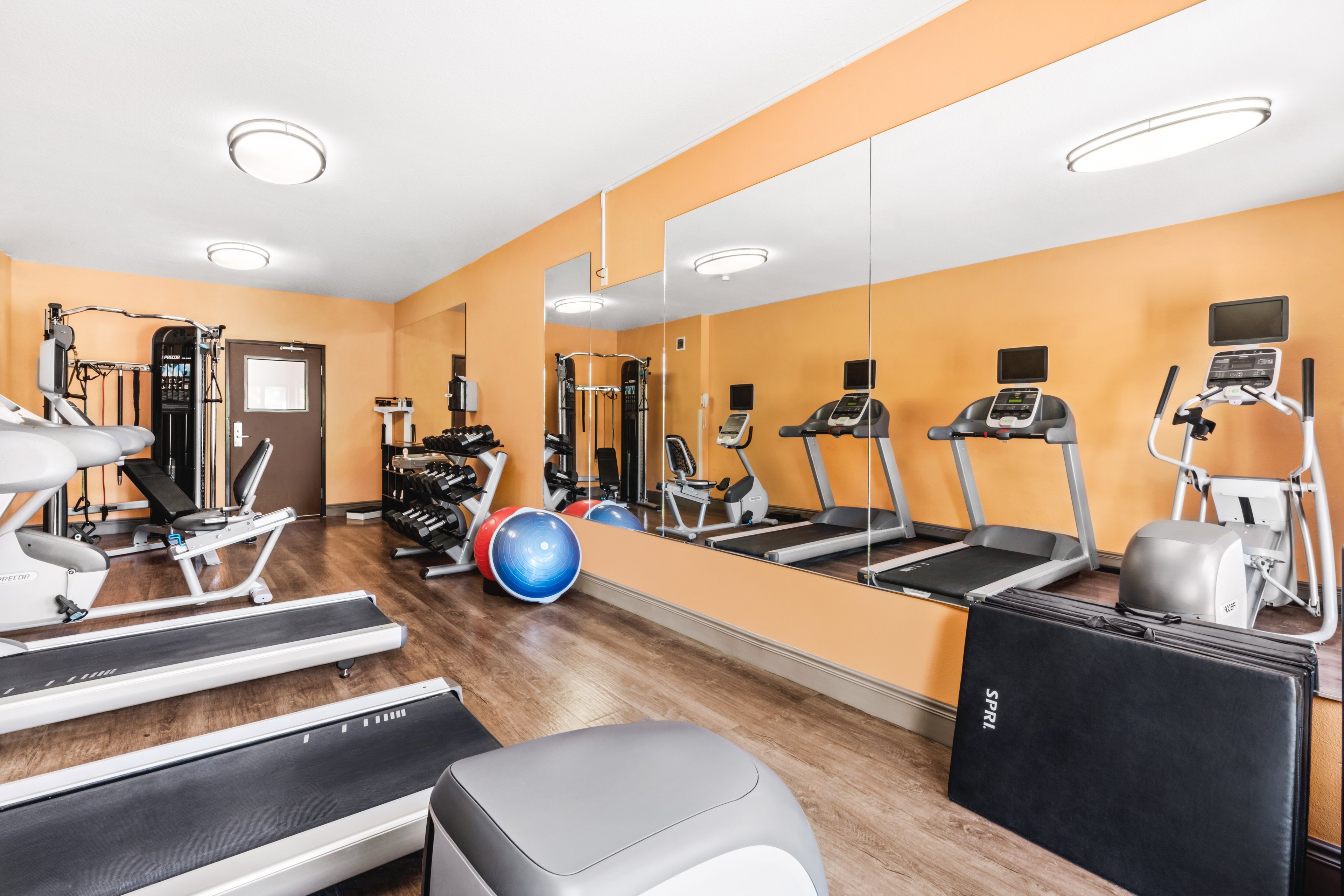 holiday inn express portland se clackamas area by ihg