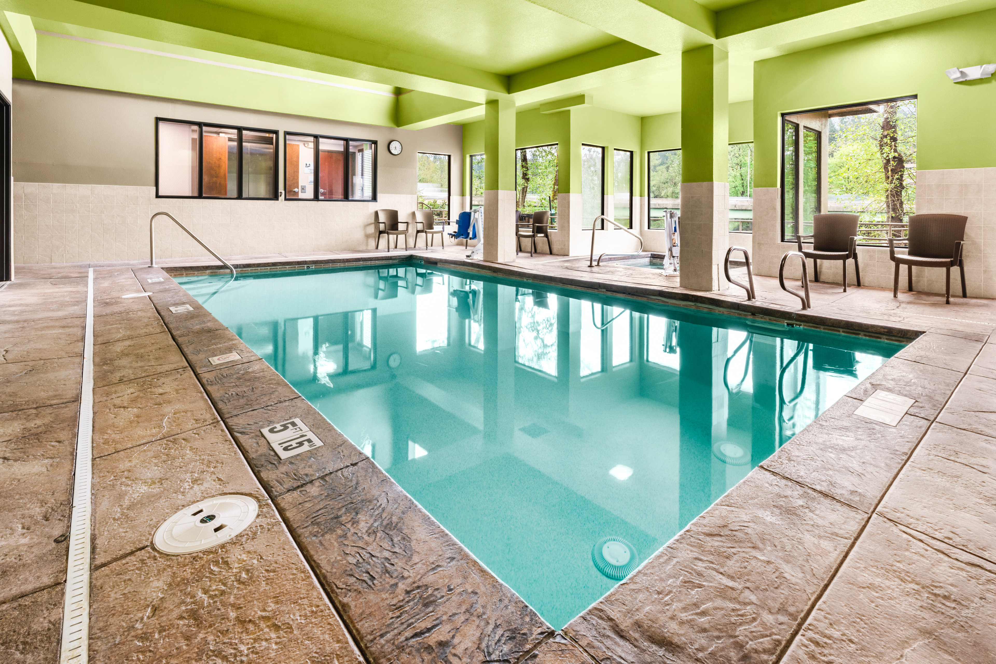 holiday inn express portland se clackamas area by ihg