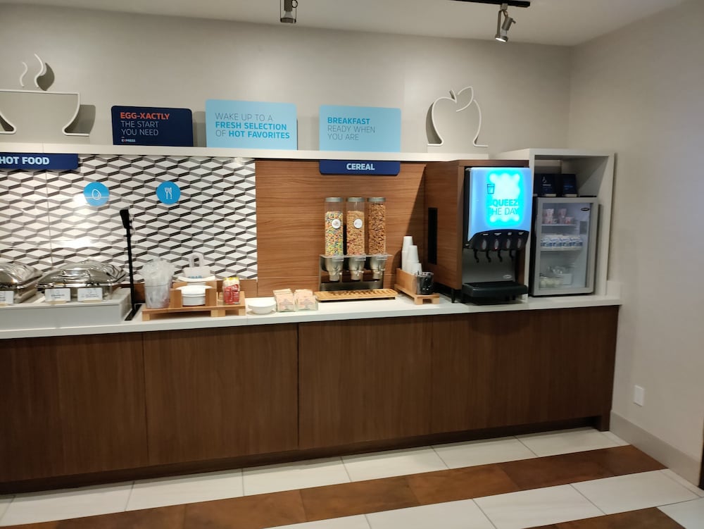 holiday inn express newberg wine country by ihg