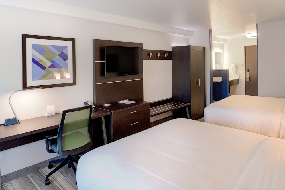 holiday inn express newberg wine country by ihg