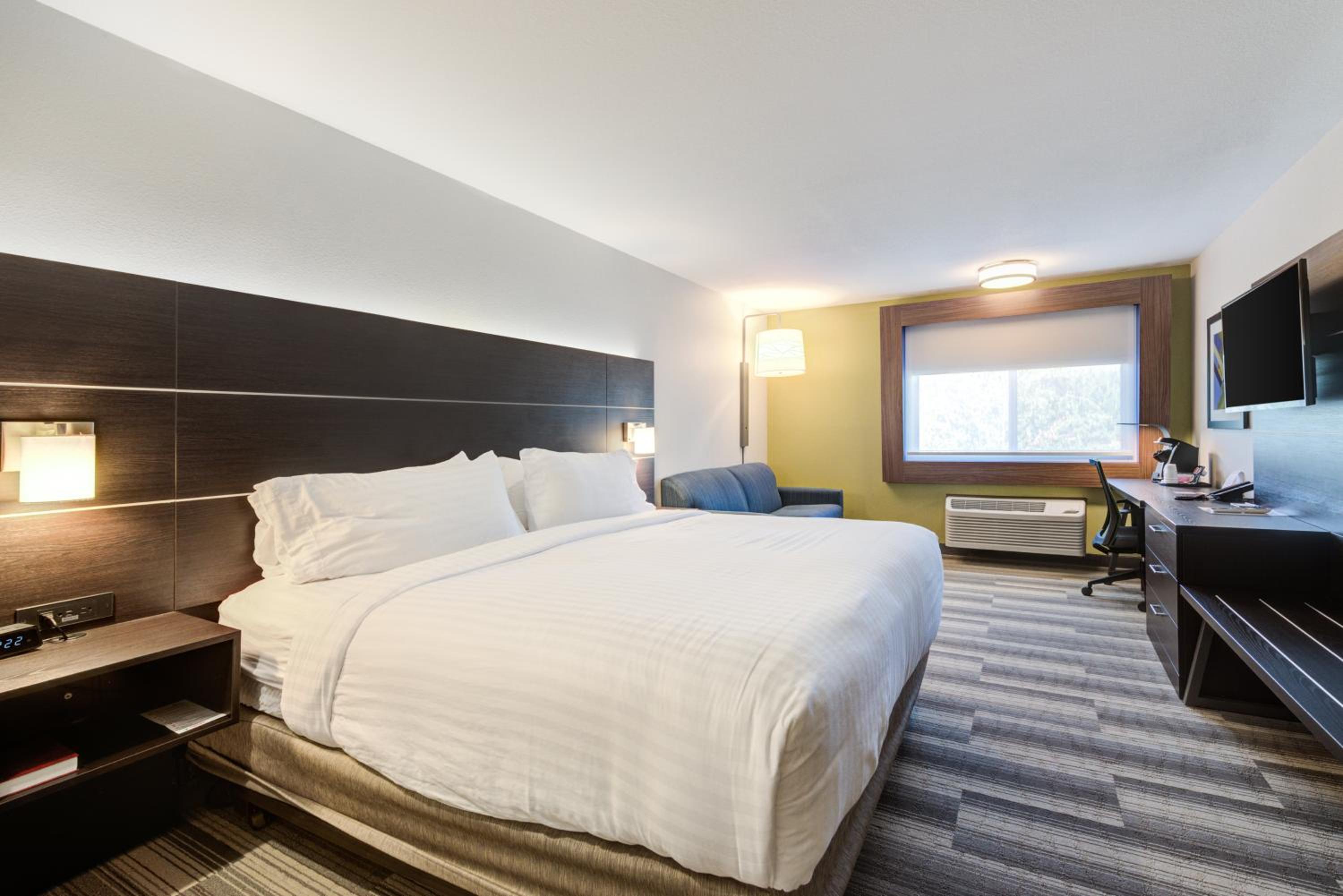 holiday inn express newberg wine country by ihg