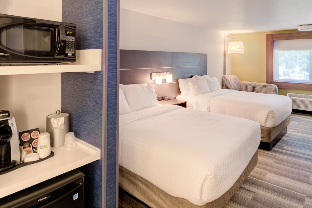 holiday inn express newberg wine country by ihg