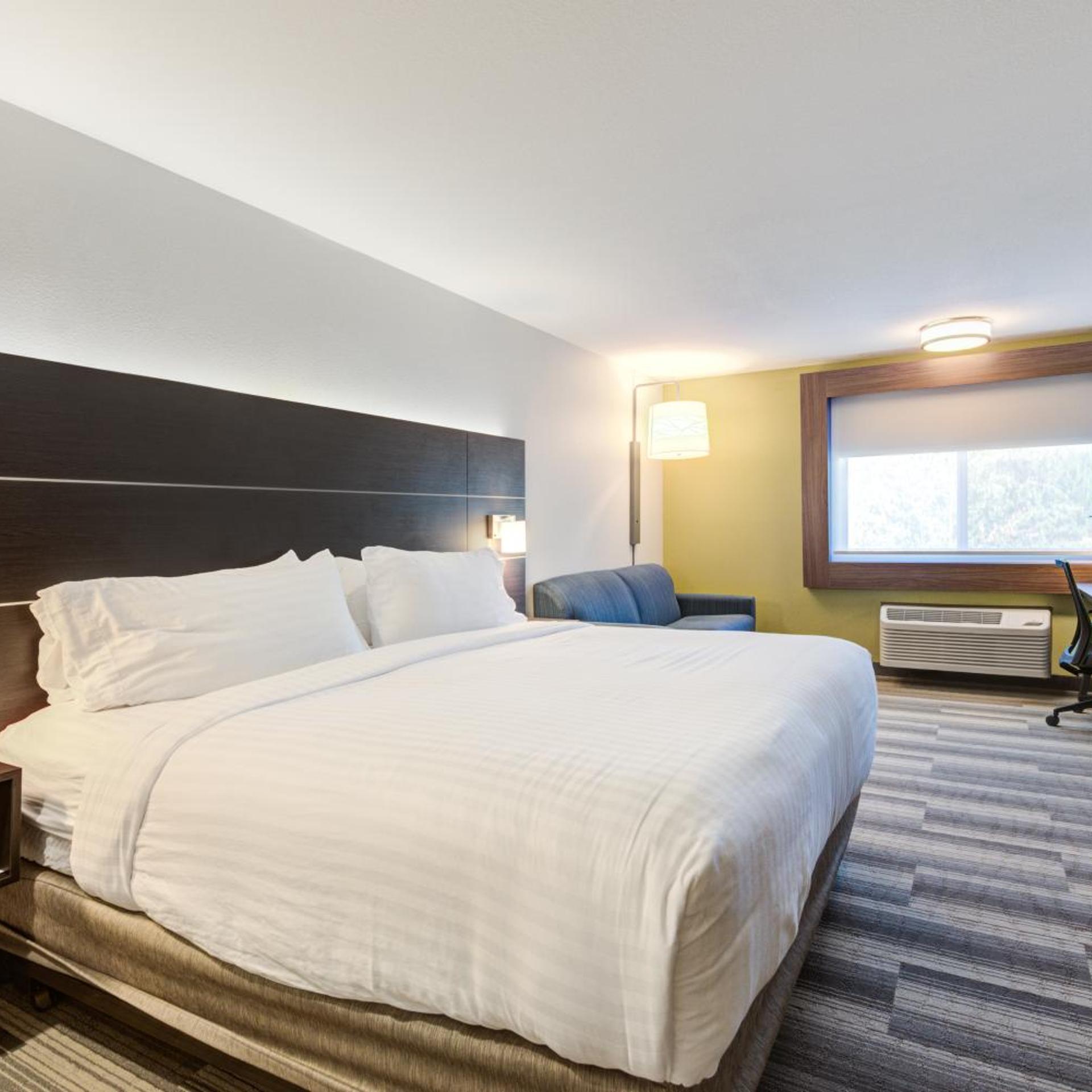 holiday inn express newberg wine country by ihg
