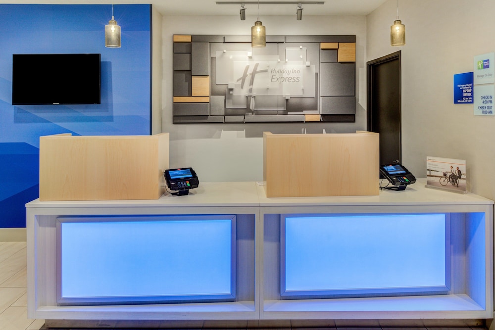 holiday inn express newberg wine country by ihg