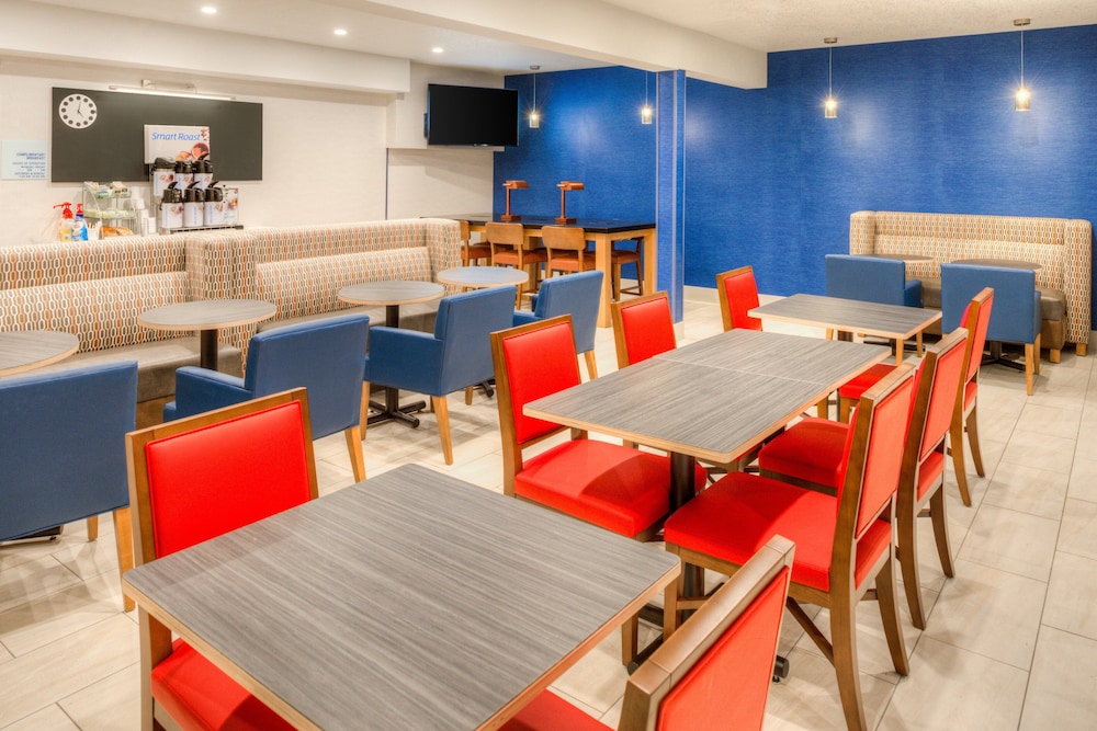 holiday inn express newberg wine country by ihg