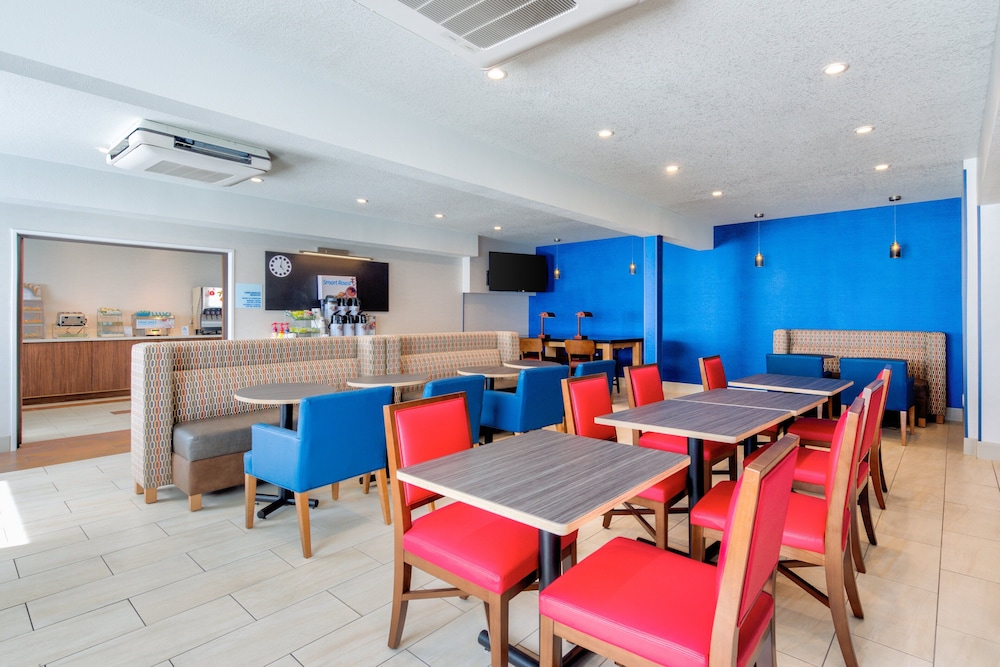 holiday inn express newberg wine country by ihg
