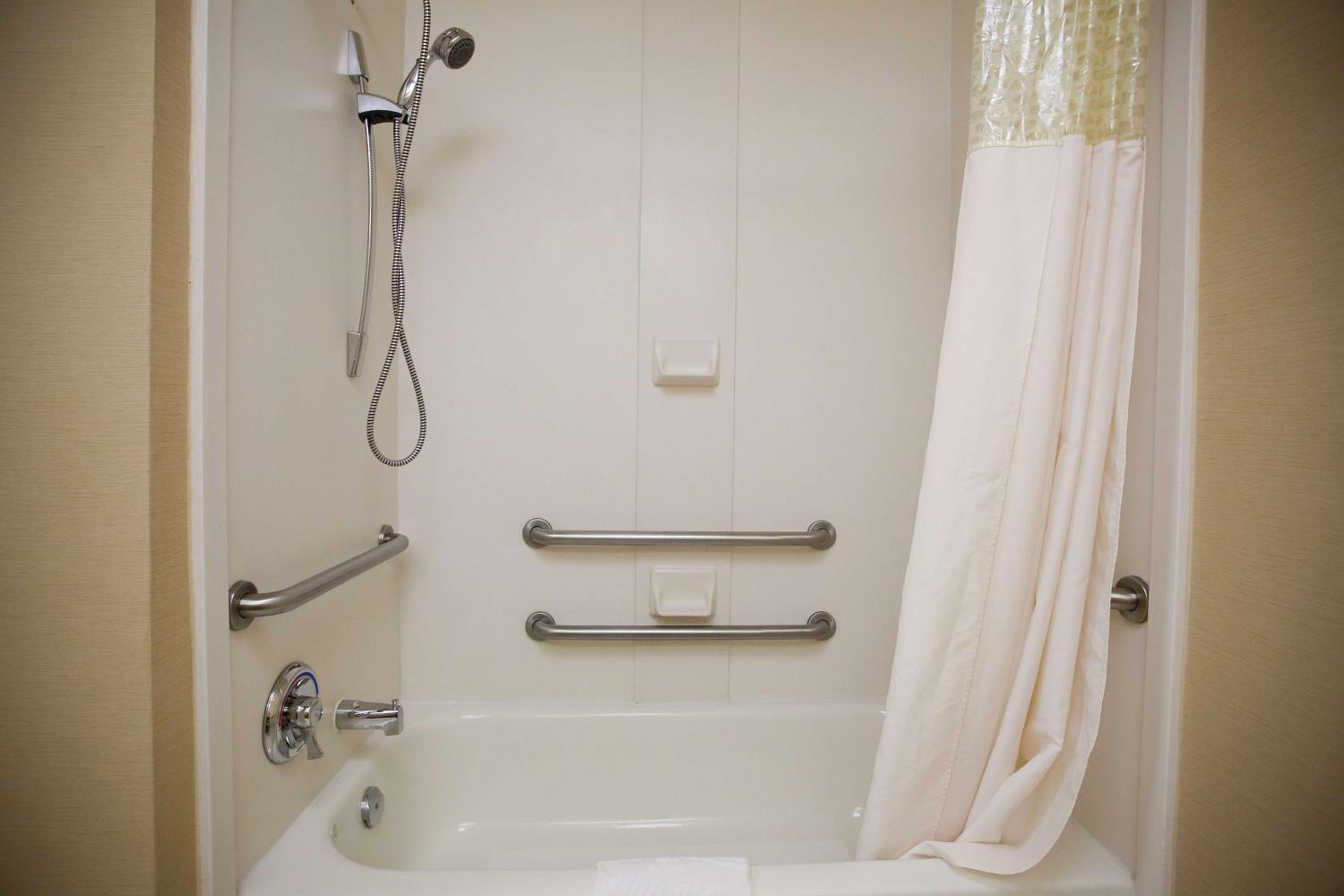 hampton inn atlanta newnan