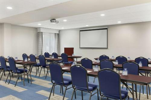 hampton inn atlanta newnan