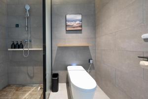 plus yishang hotel wanlvyuan store of haikou international trade