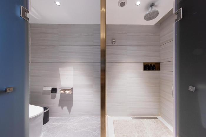 plus yishang hotel wanlvyuan store of haikou international trade