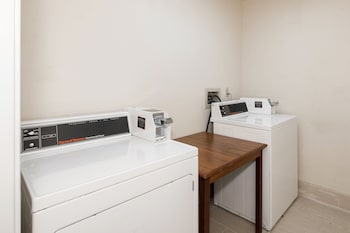 red roof inn and suites corbin