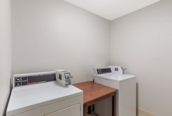 red roof inn and suites corbin