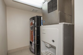 red roof inn and suites corbin