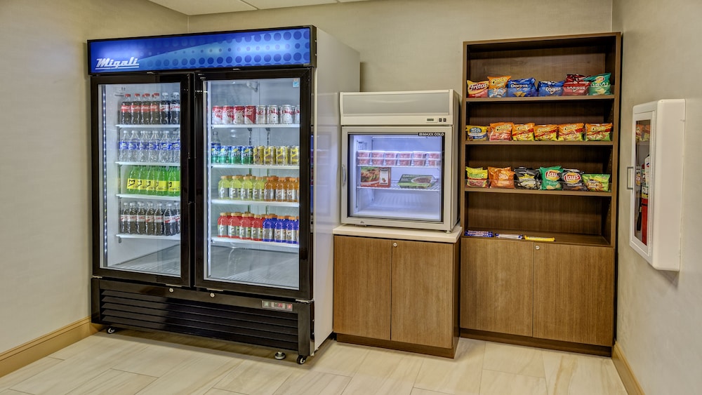 holiday inn express and suites london by ihg
