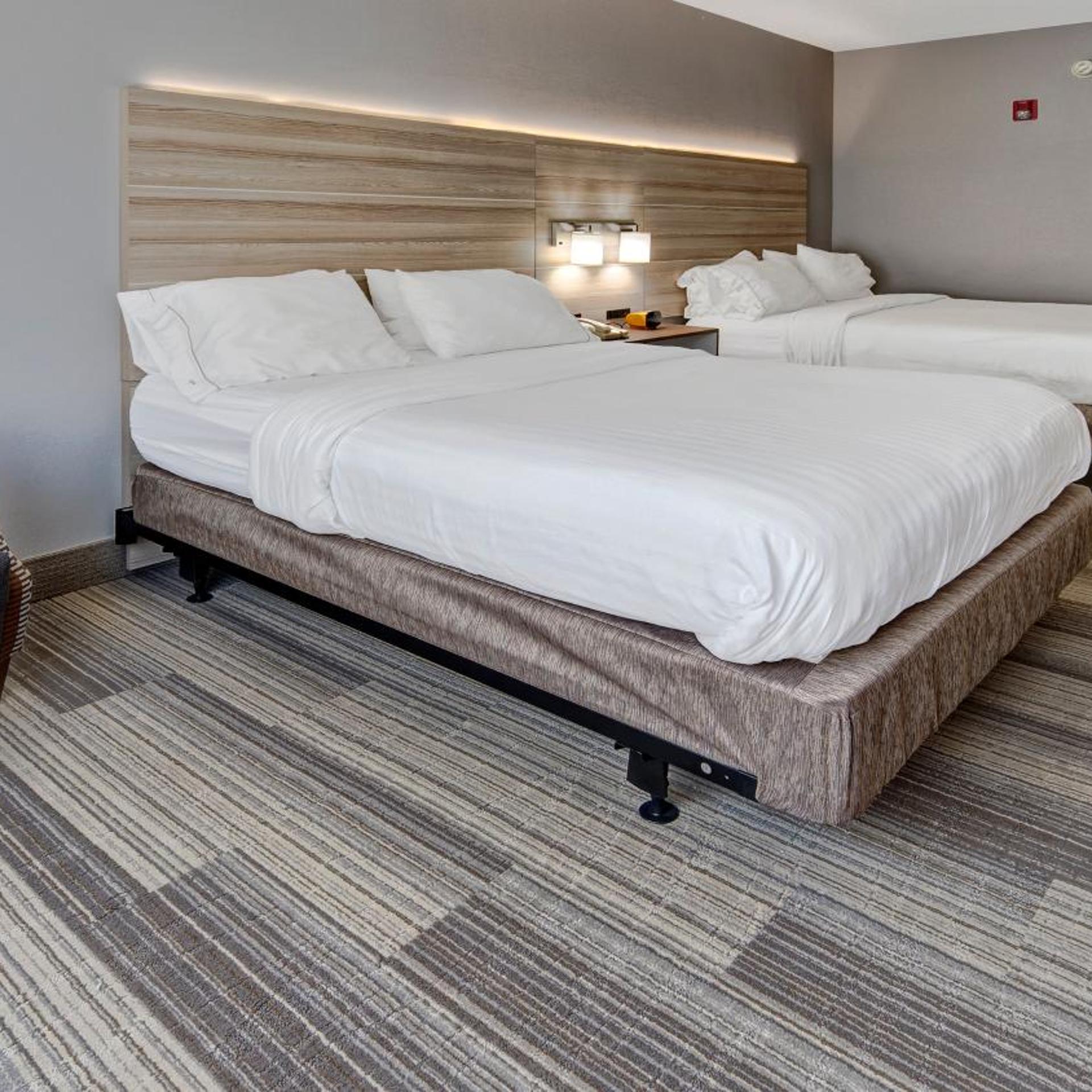 holiday inn express and suites london by ihg