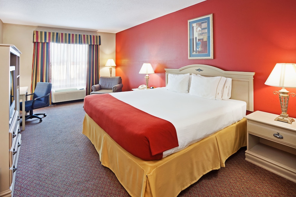 holiday inn express and suites london by ihg