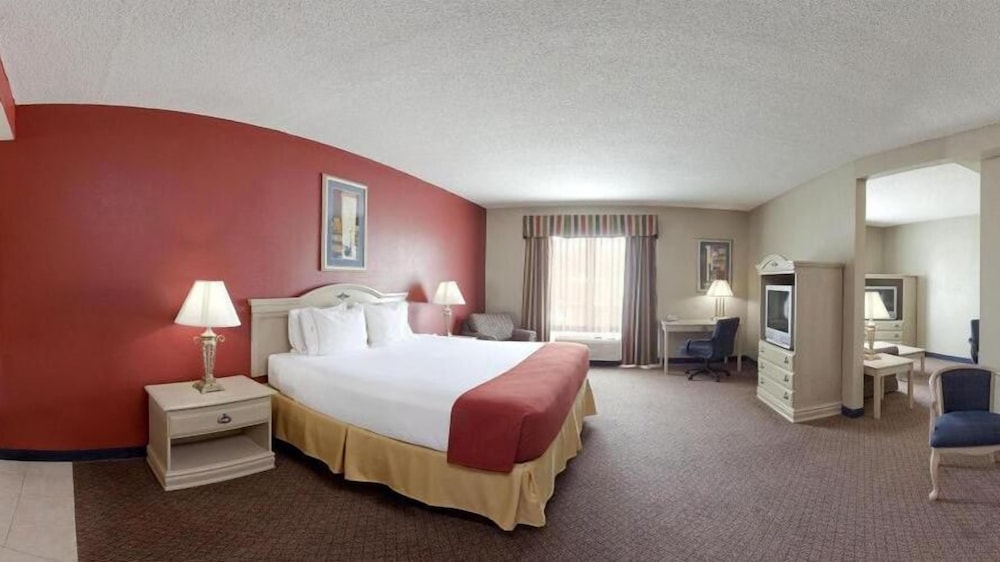 holiday inn express and suites london by ihg