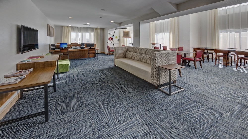 holiday inn express and suites london by ihg