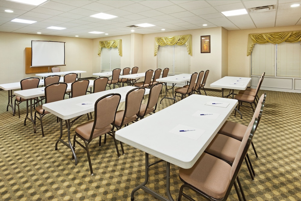 holiday inn express and suites london by ihg
