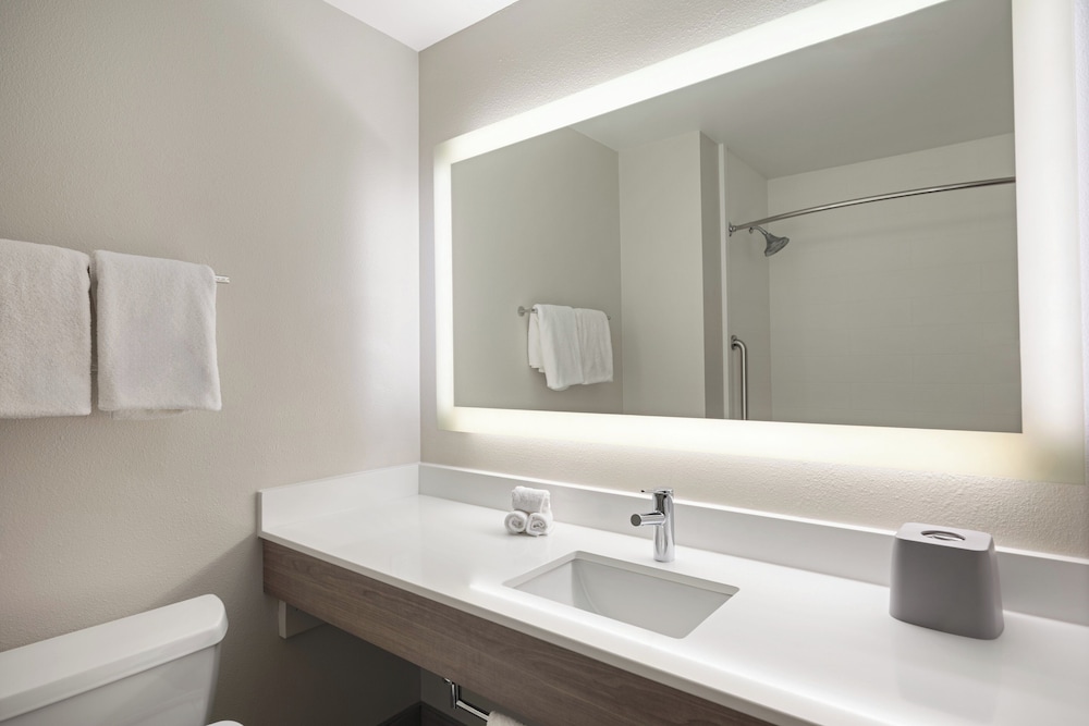 holiday inn express sheboygan kohler by ihg