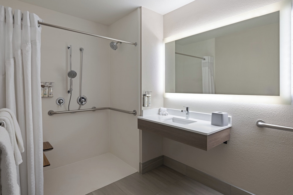 holiday inn express sheboygan kohler by ihg