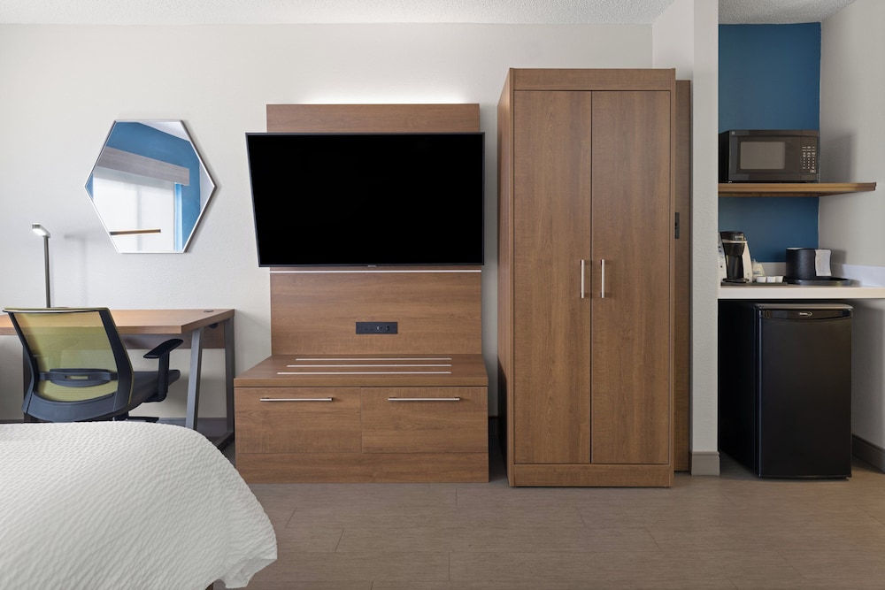 holiday inn express sheboygan kohler by ihg