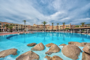 Almar Timi Ama Resort & Spa,Notteri>>Cagliari,5 star