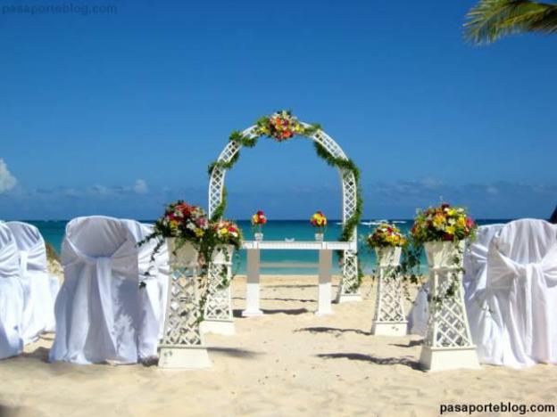 artisan family hotels and resorts playa esmeralda