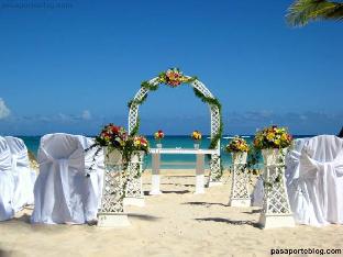 artisan family hotels and resorts playa esmeralda