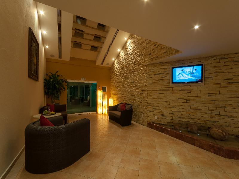 artisan family hotels and resorts playa esmeralda