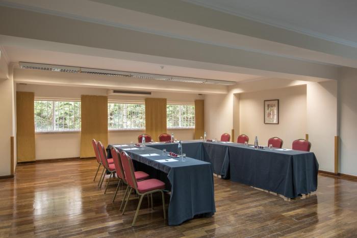 vila gale estoril adults friendly