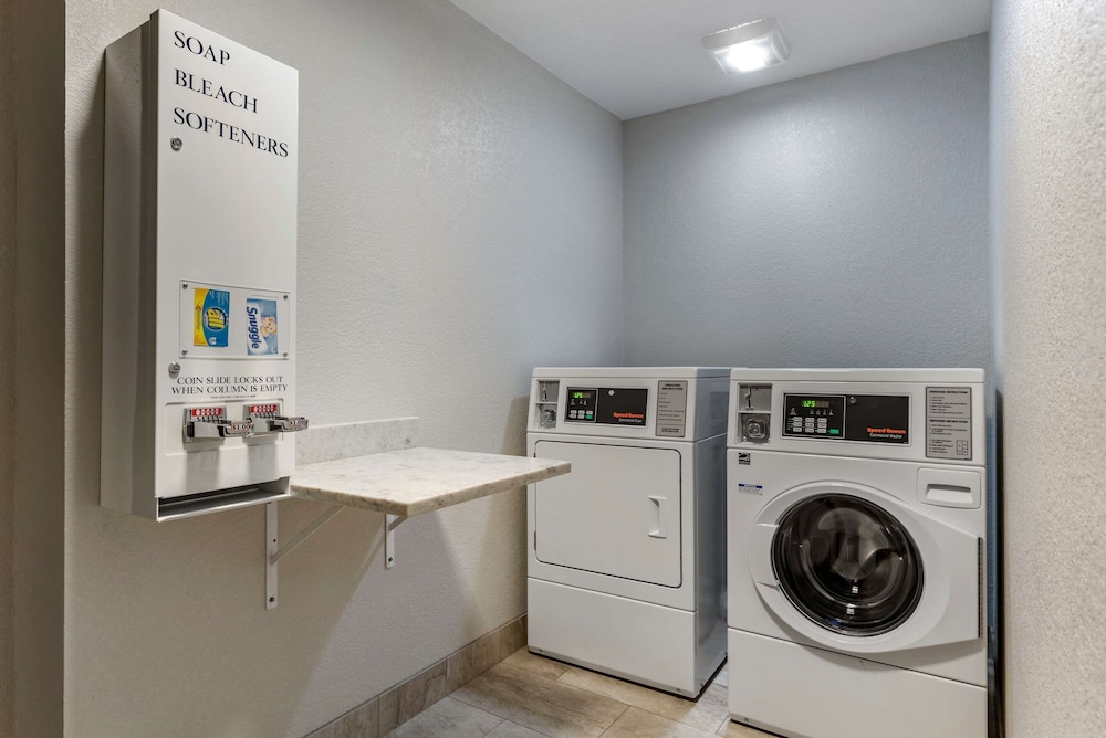comfort inn and suites tualatin lake oswego south